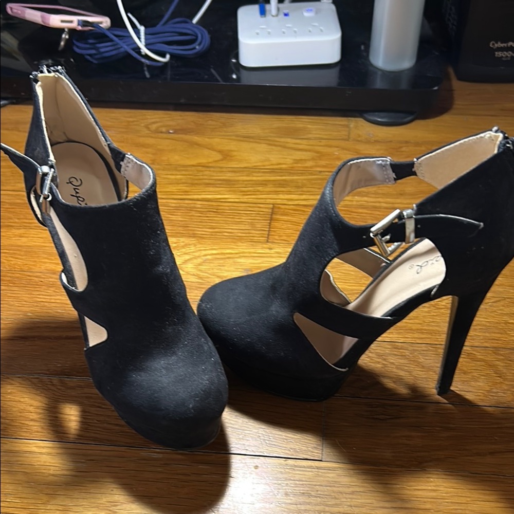 Qupid Black Cutout Bootie Heels